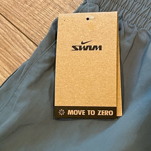 Nike Solid Icon 7” blue Volley Swim Trunks Shorts Men’s new with tags beach pool - Picture 4 of 6